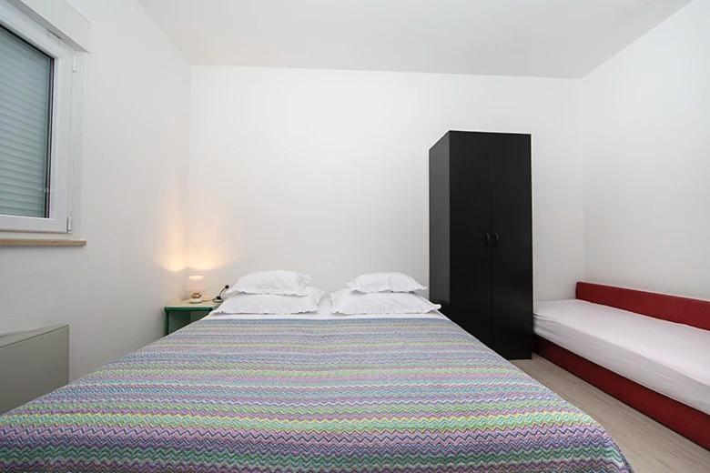 Apartments Irena Tučepi エクステリア 写真